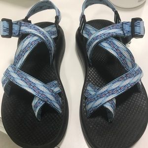 Chaco size 6!